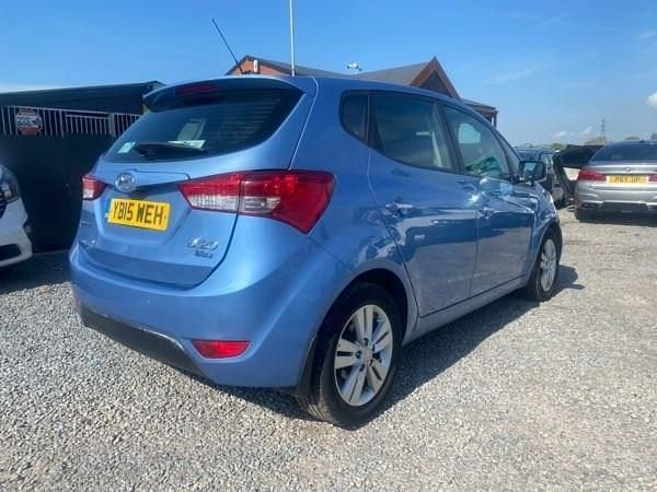 Usado Hyundai ix20 Active 2015 Azul Utilitario