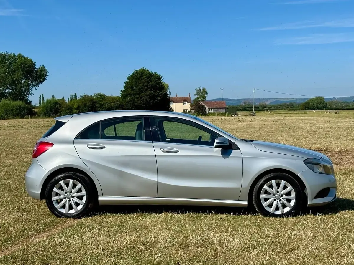 Used Mercedes A180 SE 2014 Silver Hatchback