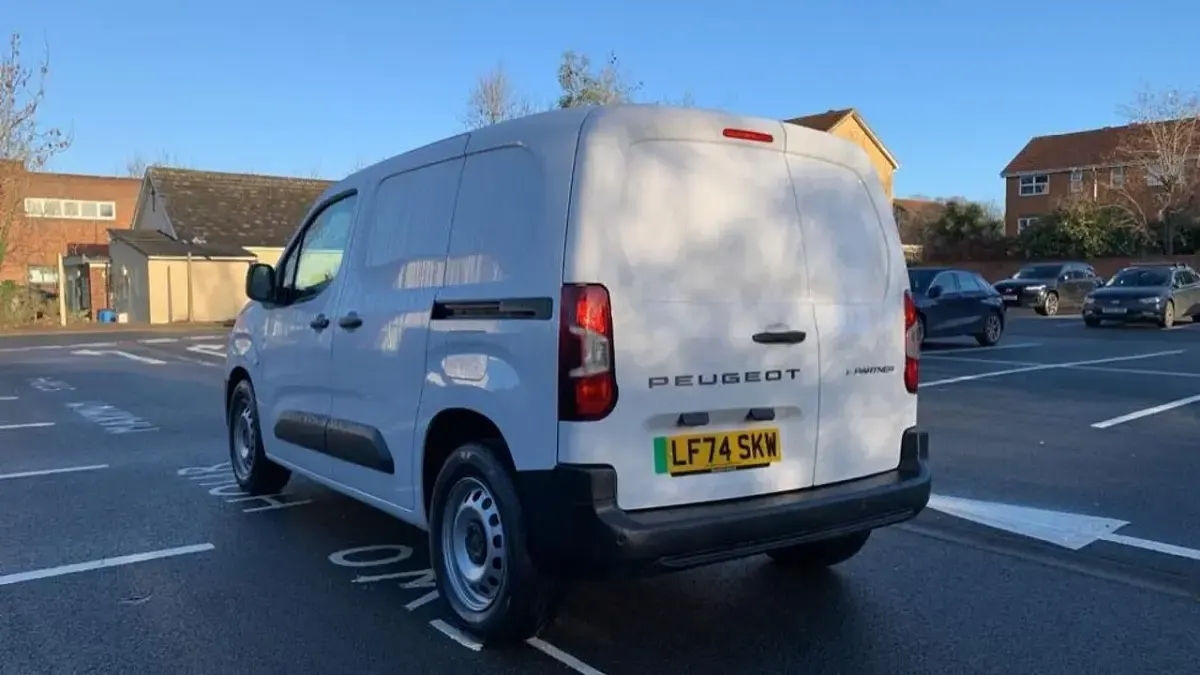 Used Peugeot Partner 134 HP (98 kW) 2025 White MPV