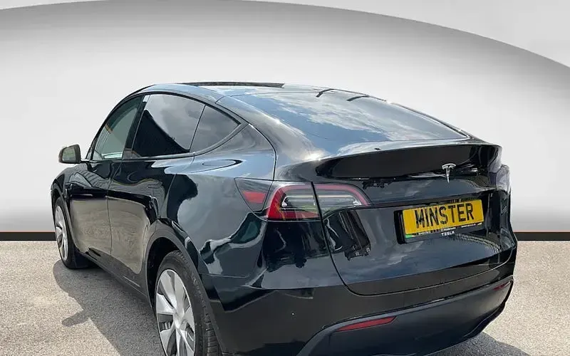 Usado Tesla Model Y RWD 219 kW (299 HP) 2023 Preto SUV