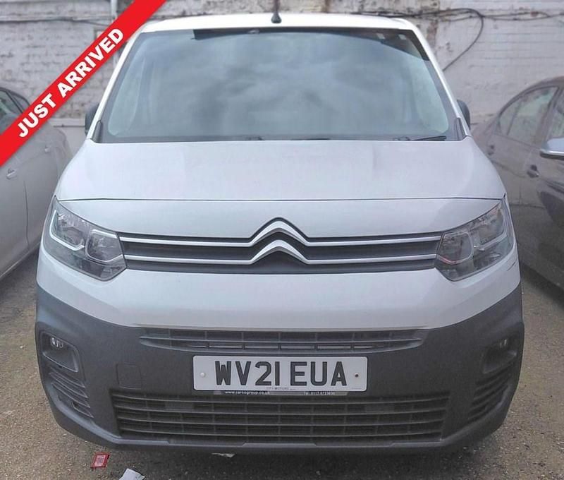 Used Citroën Berlingo 75 HP (55 kW) 2021 White MPV
