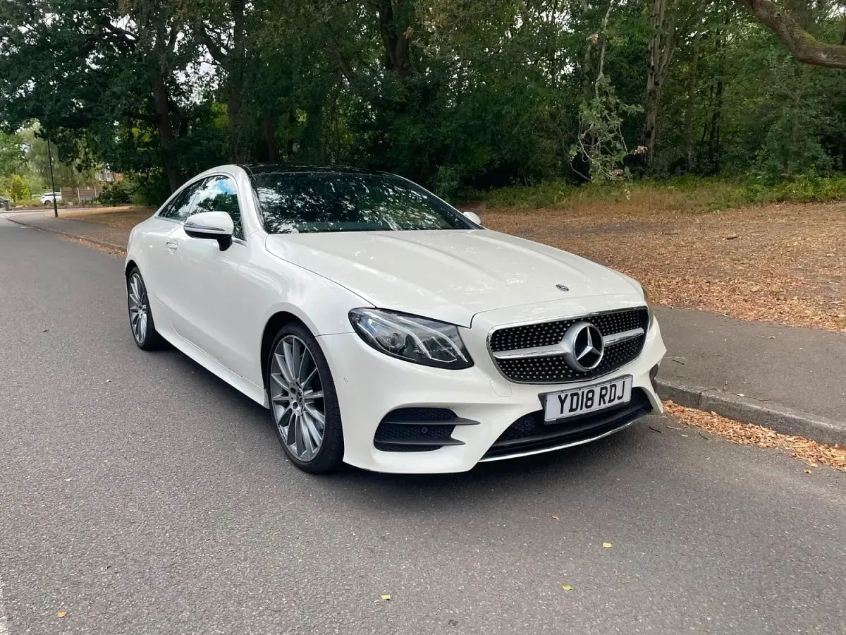 Used Mercedes E220 AMG Line Premium 194 HP (142 kW) 2018 White Coupe