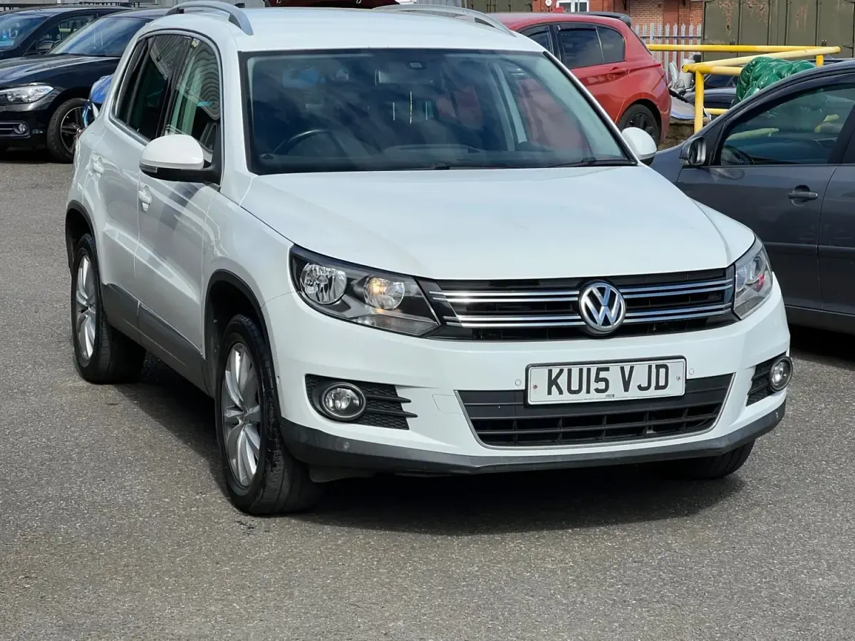 Usado VW Tiguan Match 148 HP (108 kW) 2015 Branco SUV