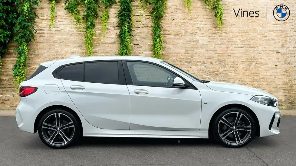Used BMW 118 M Sport 136 HP (100 kW) 2024 White Hatchback