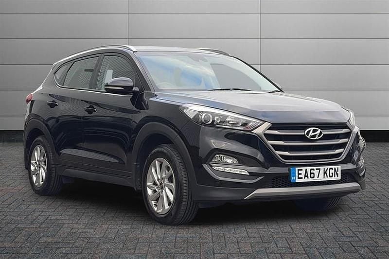Phantom black Used 2017 Hyundai Tucson SE SUV | £11,295 (Fair price) - Image 1/2
