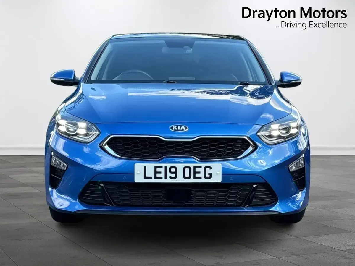 Used Kia Ceed First Edition 140 HP (102 kW) 2019 Blue Hatchback