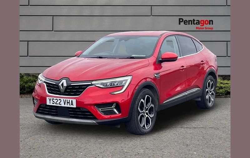 Begagnad Renault Arkana Version S 138 HK (101 kW) 2022 Röd SUV