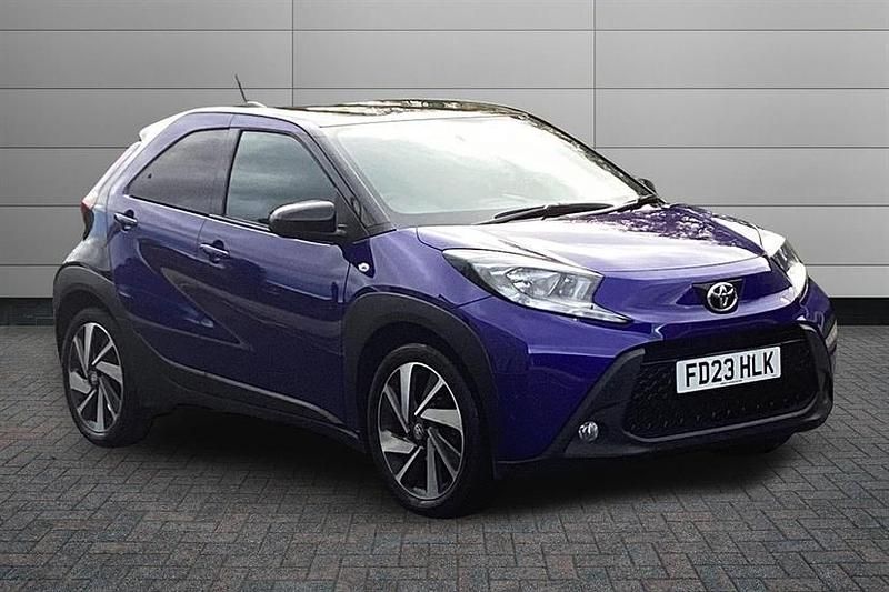 Juniper blue with black Used 2023 Toyota Aygo X SUV | £12,995 - Image 1/3