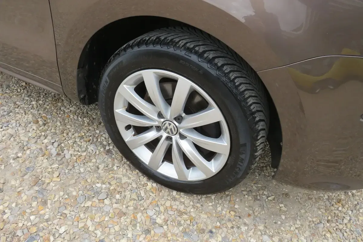 Used VW Sharan SEL 170 HP (125 kW) 2012 Brown MPV
