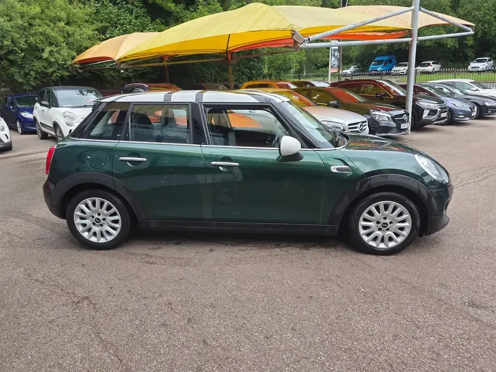 Used Mini Cooper D 116 HP (85 kW) 2016 Green Hatchback