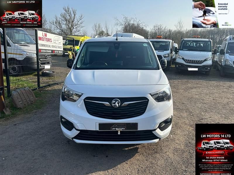 Used Vauxhall Combo 100 HP (73 kW) 2023 White MPV