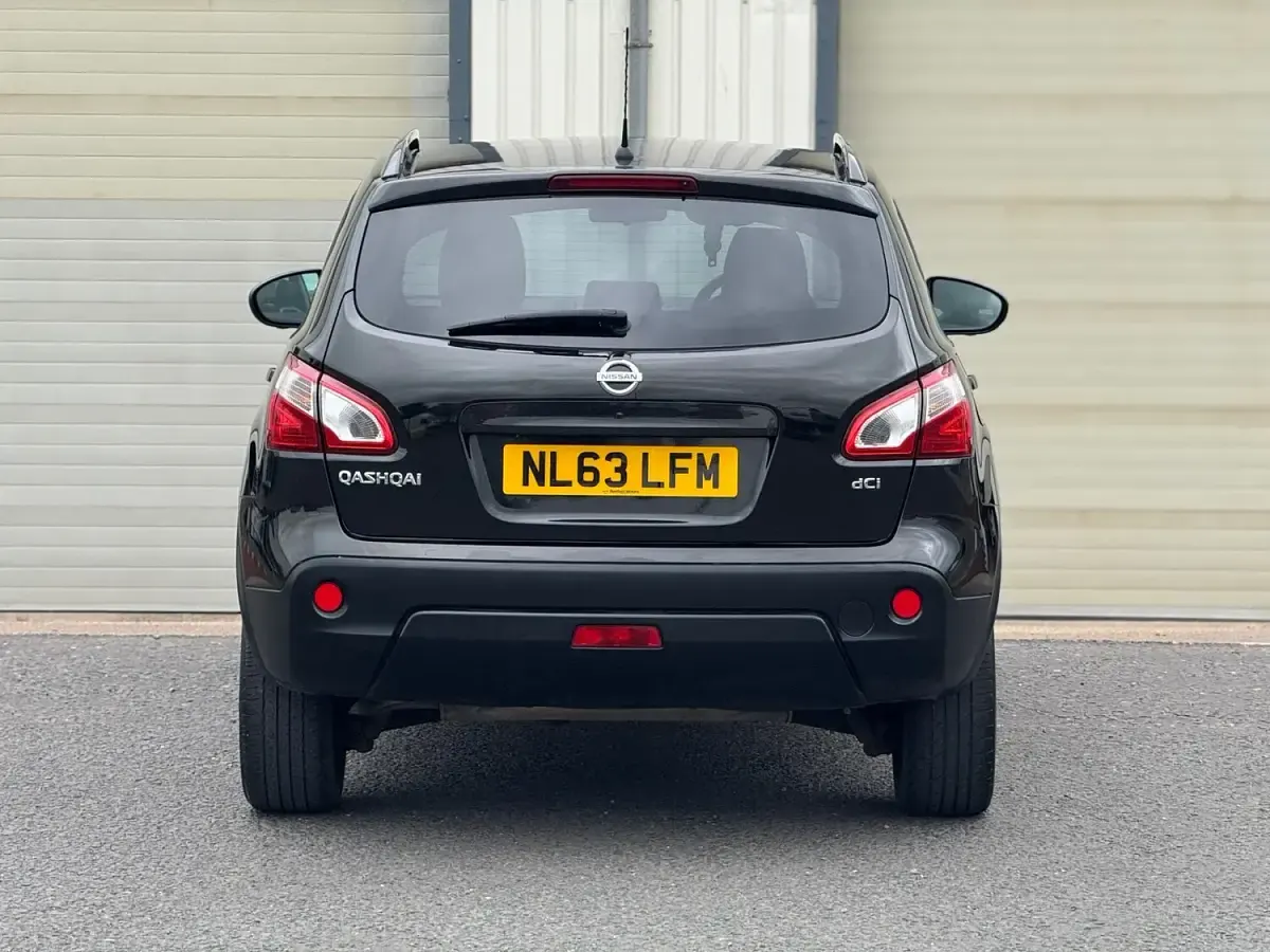 Used Nissan Qashqai 360º 110 HP (80 kW) 2013 Black SUV