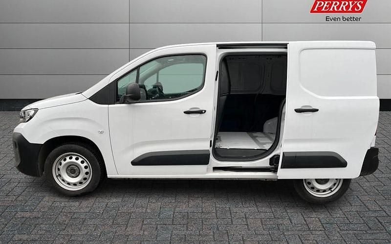 Used Peugeot Partner 102 HP (75 kW) 2025 MPV