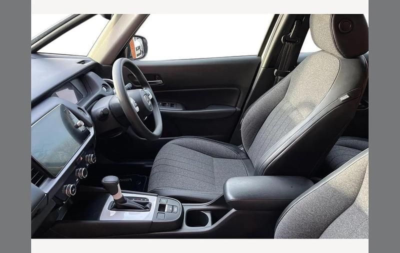 Used Honda Jazz Hybrid 109 HP (80 kW) 2022 White Hatchback