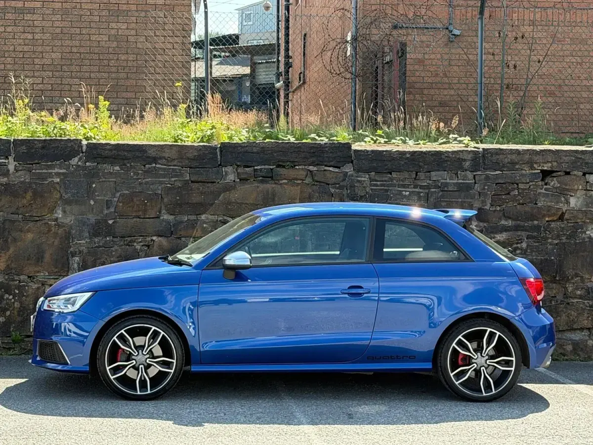Used Audi S1 231 HP (169 kW) 2016 Blue Hatchback