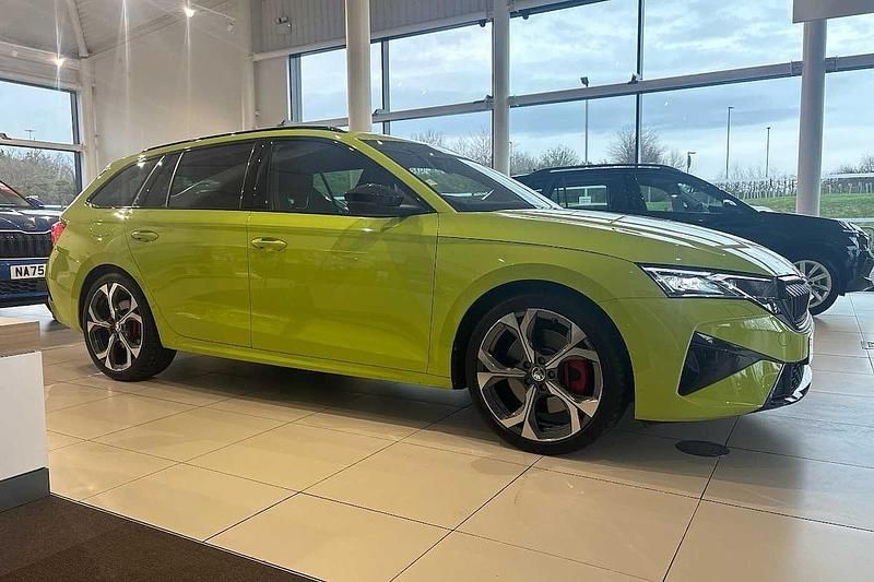 Gebraucht Skoda Octavia vRS 261 PS (191 kW) 2024 Grün Kombi
