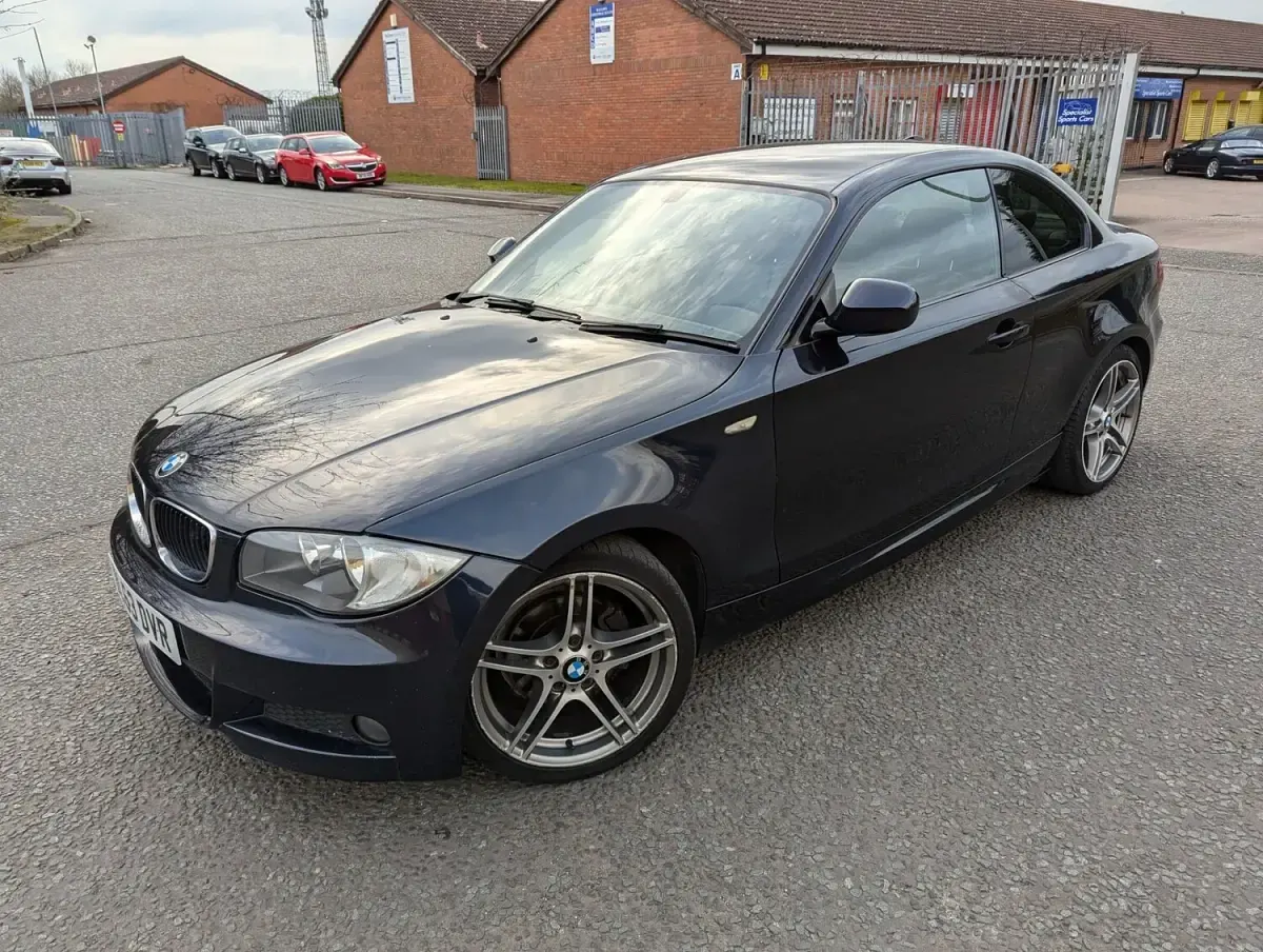 Usado BMW 118 Coupé Sport Line 143 CV (105 kW) 2013 Negro Coupe