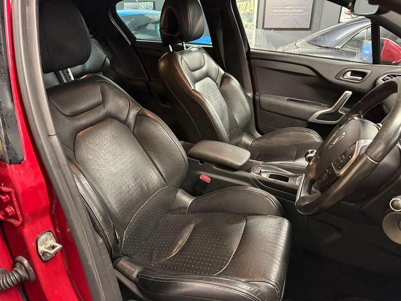 Usado Citroën DS4 160 CV (117 kW) 2012 Rojo Utilitario