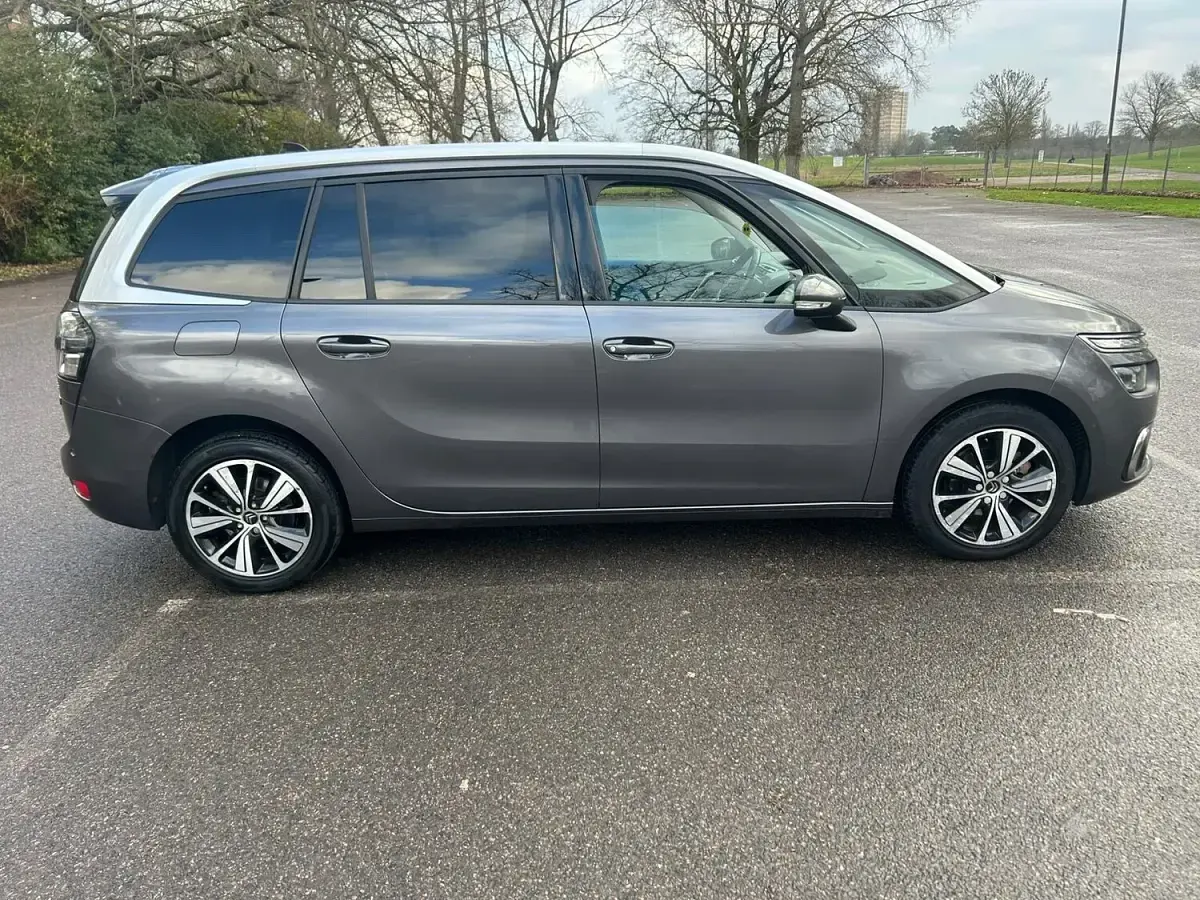 Gebraucht Citroën Grand C4 Picasso Flair 130 PS (95 kW) 2019 Grau Van / Kleinbus