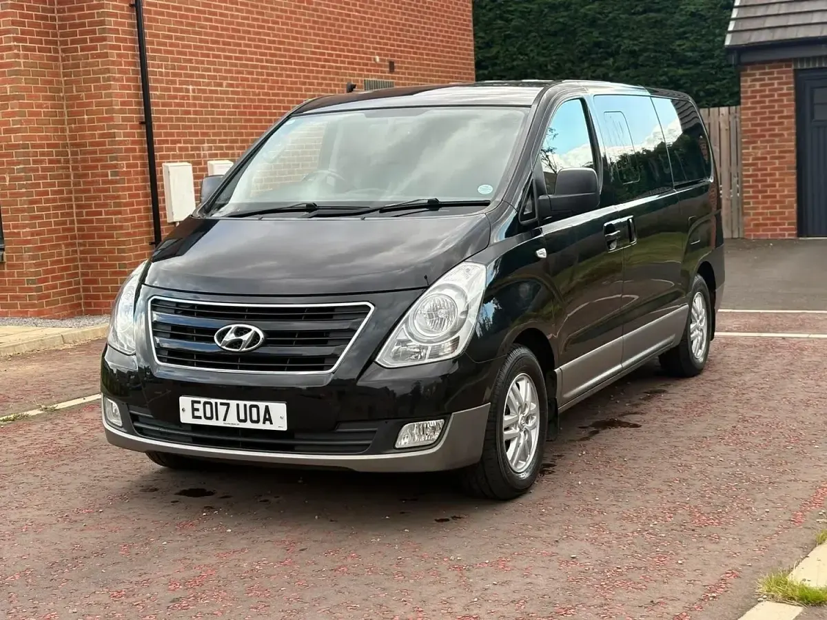 Used Hyundai I800 SE 134 HP (98 kW) 2017 Black MPV