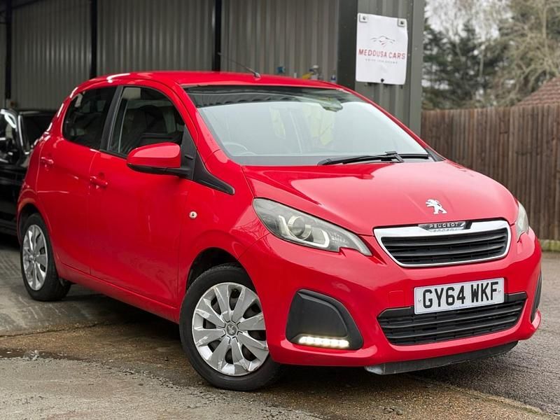 Begagnad Peugeot 108 Active 68 HK (50 kW) 2014 Röd Halvkombi