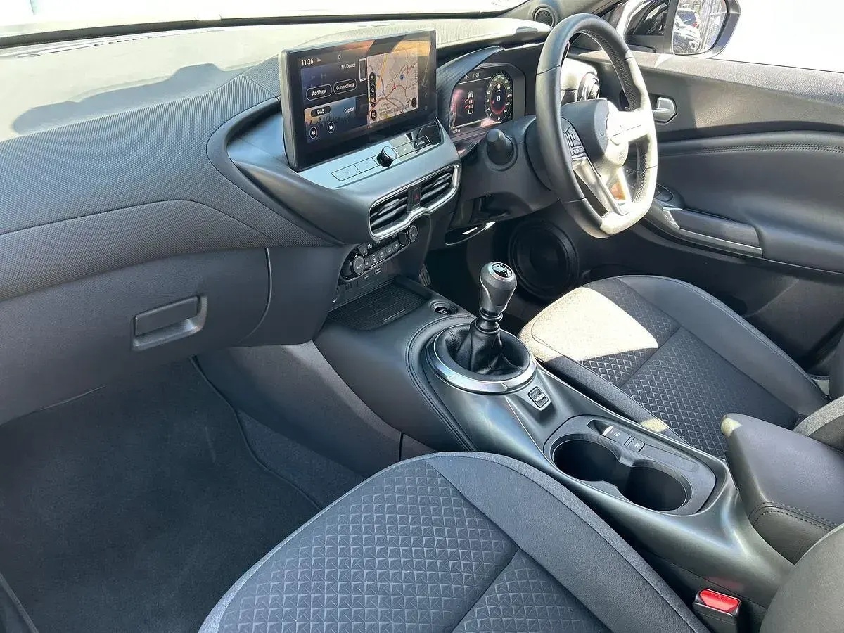 Used Nissan Juke N-Connecta 114 HP (83 kW) 2026 Grey SUV