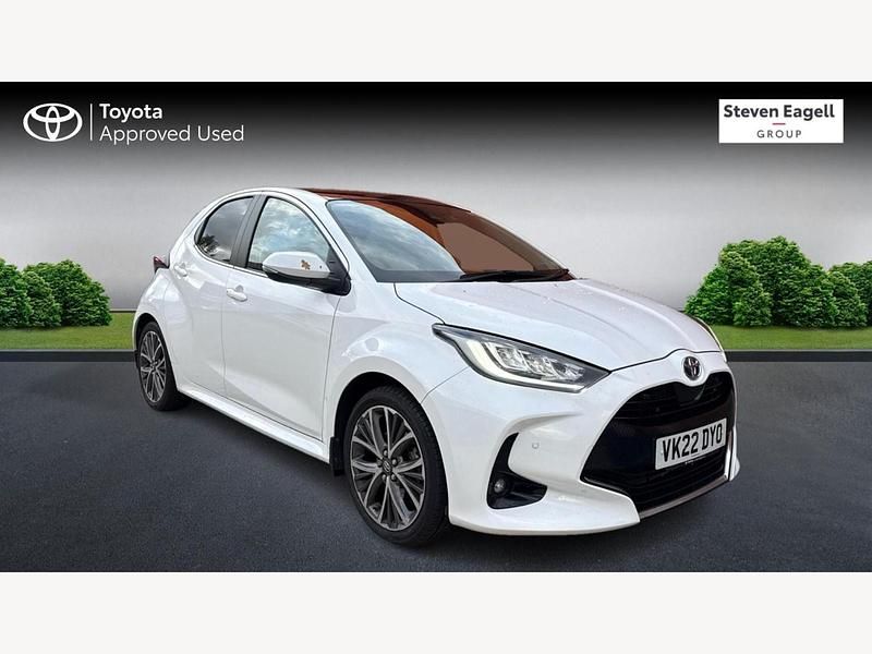 Used Toyota Yaris Hybrid 2022 White Hatchback