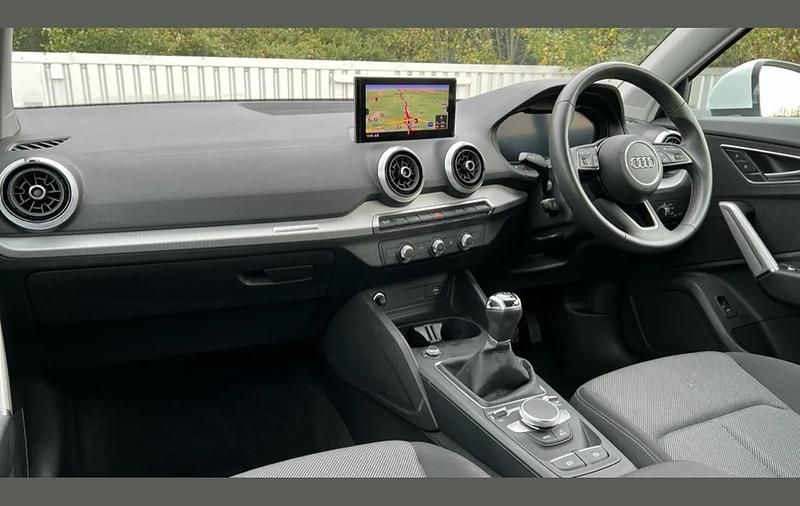Image 2/4