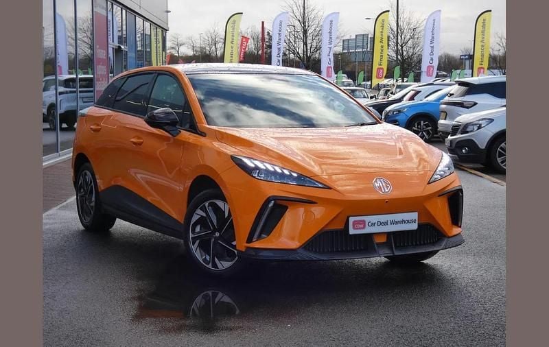 Used MG MG4 EV Trophy 150 kW (204 HP) 2022 Orange Hatchback