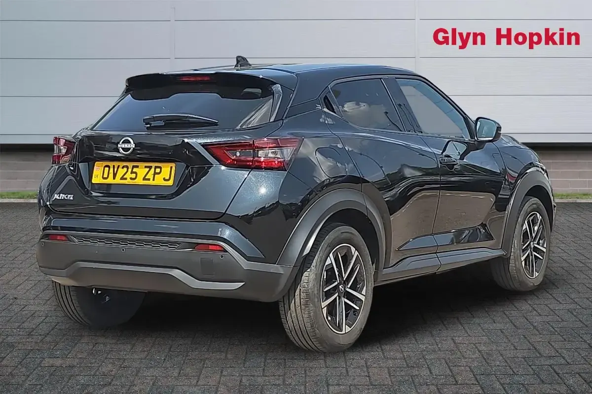 Used Nissan Juke N-Connecta 114 HP (83 kW) 2025 Black SUV