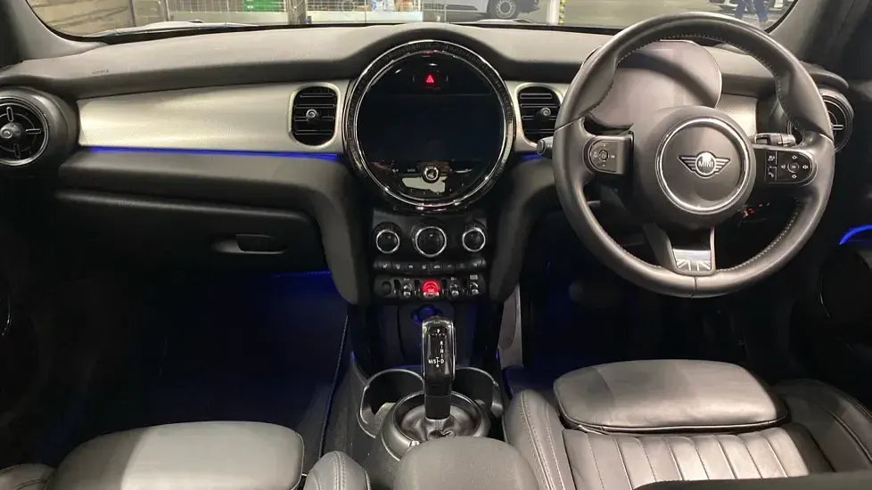 Used Mini Cooper Exclusive 134 HP (98 kW) 2021 Rooftop grey Hatchback