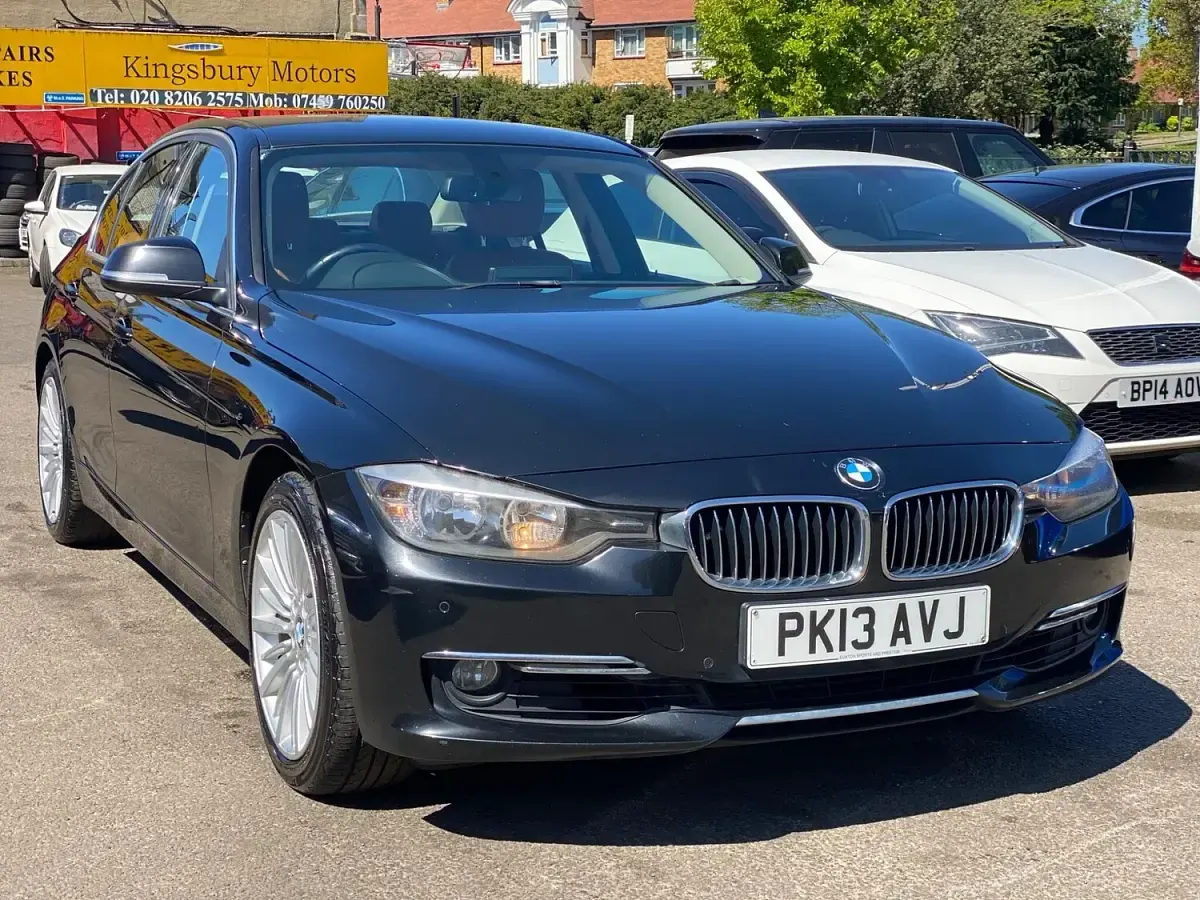 Used BMW 320 Luxury Line 2013 Black Sedan