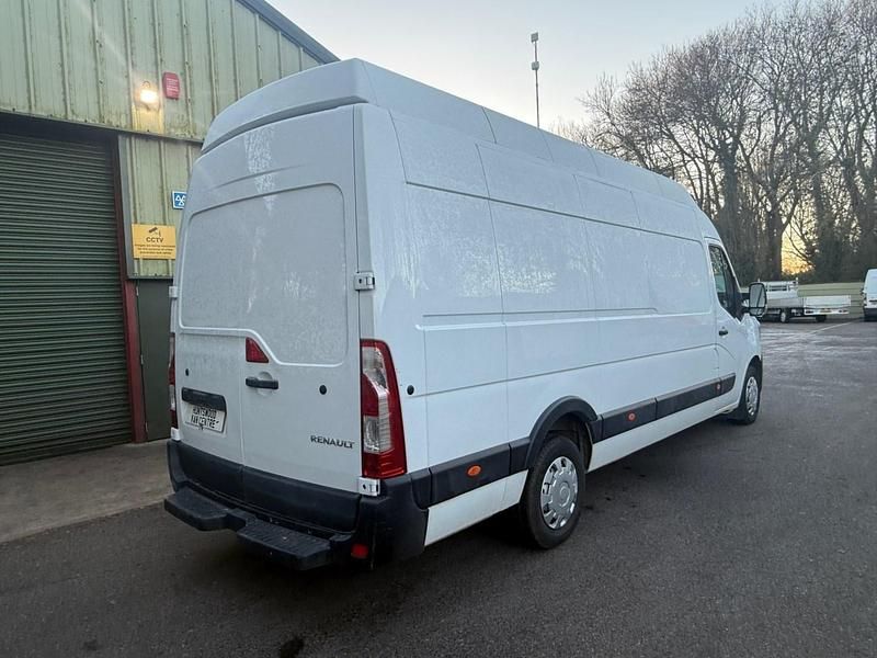 Used Renault Master Business 2022 White Van