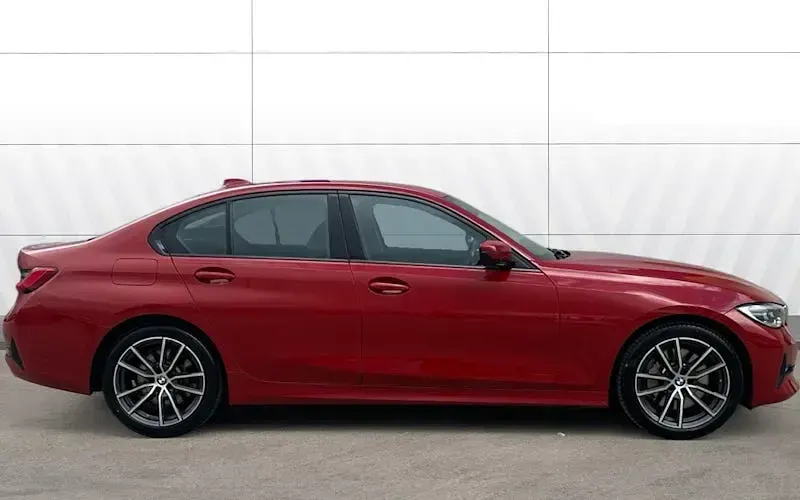Used BMW 330 Sport Line 258 HP (189 kW) 2021 Red Sedan