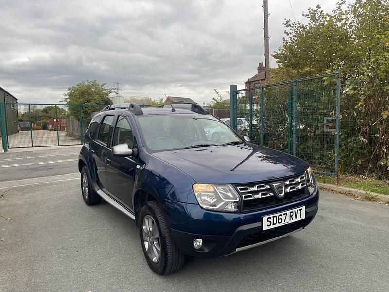 Used Dacia Duster Lauréate 110 HP (80 kW) 2017 Blue SUV
