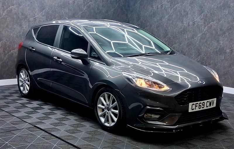 Used Ford Fiesta Zetec 70 HP (51 kW) 2020 Grey Hatchback