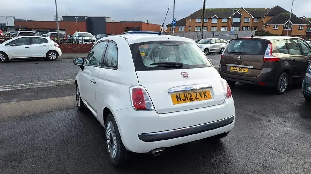 Used Fiat 500 Lounge 69 HP (50 kW) 2012 White Hatchback