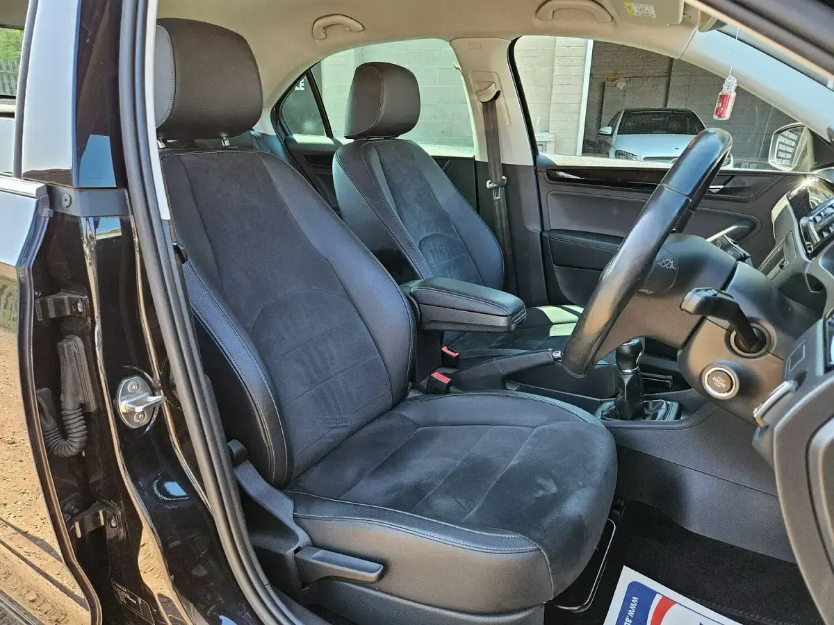 Used Seat Toledo XCELLENCE 110 HP (80 kW) 2017 Black Hatchback