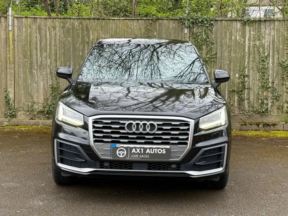 Second-hand Audi Q2 S-Line 150 CP (110 kW) 2017 Negru SUV