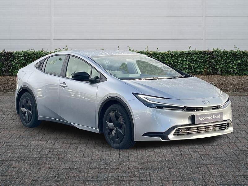 Used Toyota Prius Design 2024 Silver Hatchback