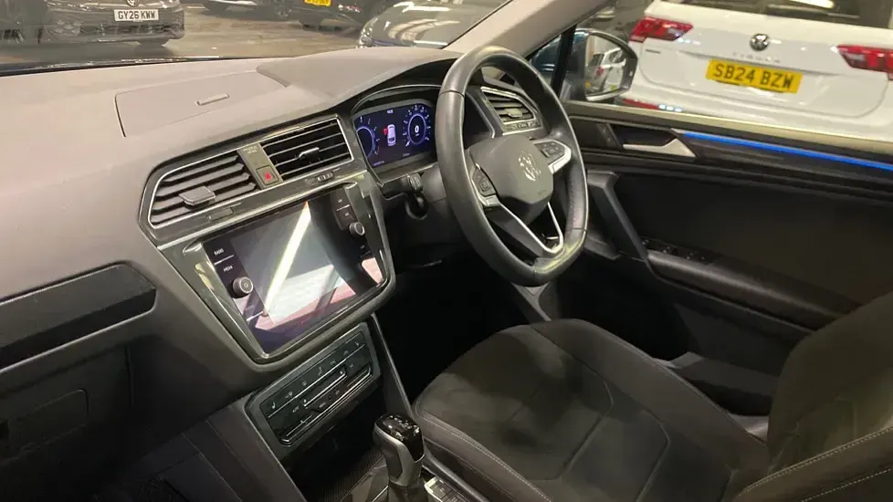 Usado VW Tiguan Elegance 245 HP (180 kW) 2023 Azul SUV