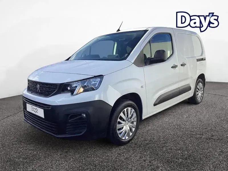 Used Peugeot Partner 110 HP (80 kW) 2020 White MPV