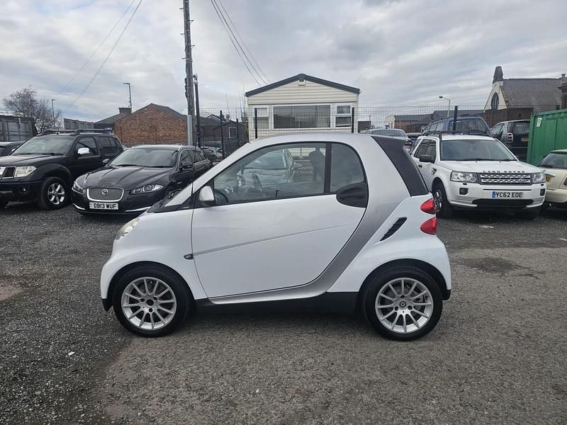 Usado Smart ForTwo Coupé Passion 54 HP (39 kW) 2010 Branco Coupé
