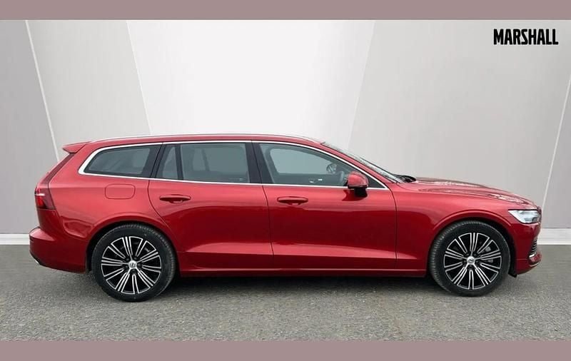 Used Volvo V60 Inscription 350 HP (257 kW) 2022 Red Estate