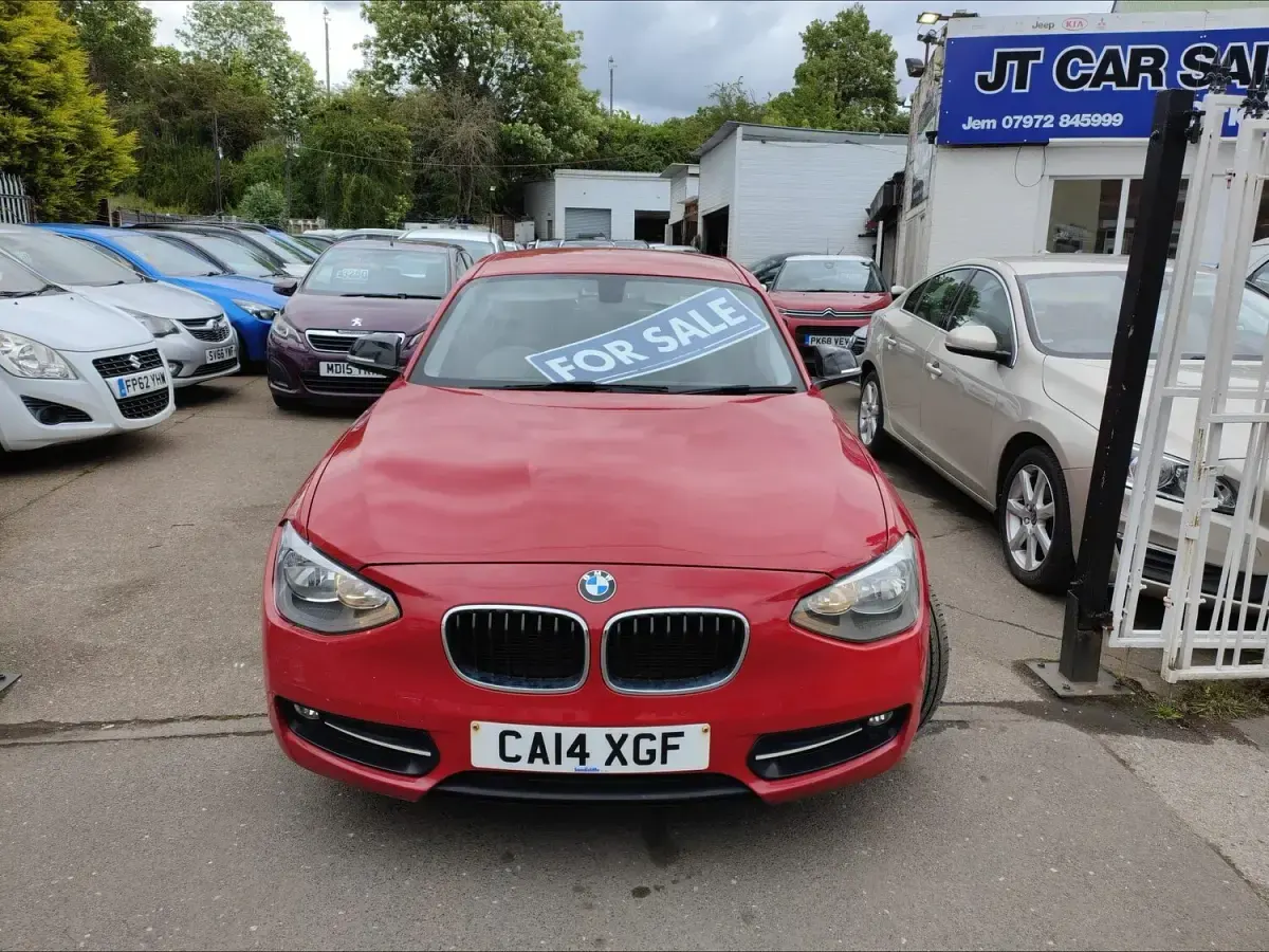 Used BMW 116 Sport Line 2014 Red Hatchback