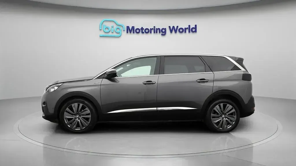 Używany Peugeot 5008 Premium 130 KM (95 kW) 2019 Szary SUV