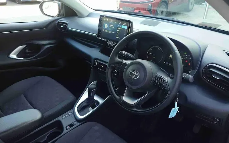 Used Toyota Yaris Play 116 HP (85 kW) 2025 Grey Hatchback