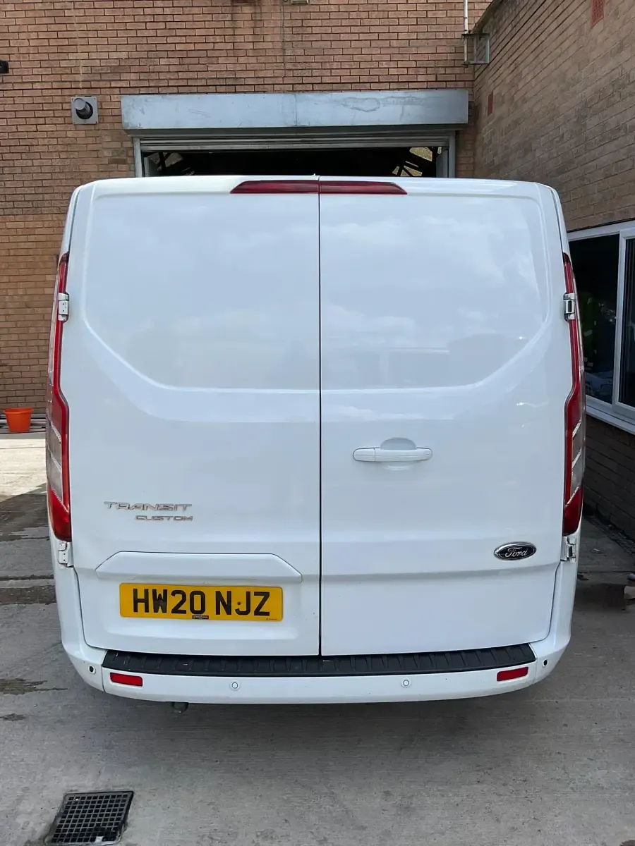 Begagnad Ford Transit Custom Limited 130 HK (95 kW) 2020 Vit Van