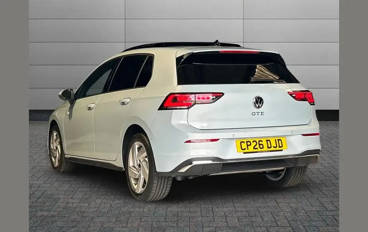 Used VW Golf VIII GTE 267 HP (196 kW) 2026 Blue Hatchback