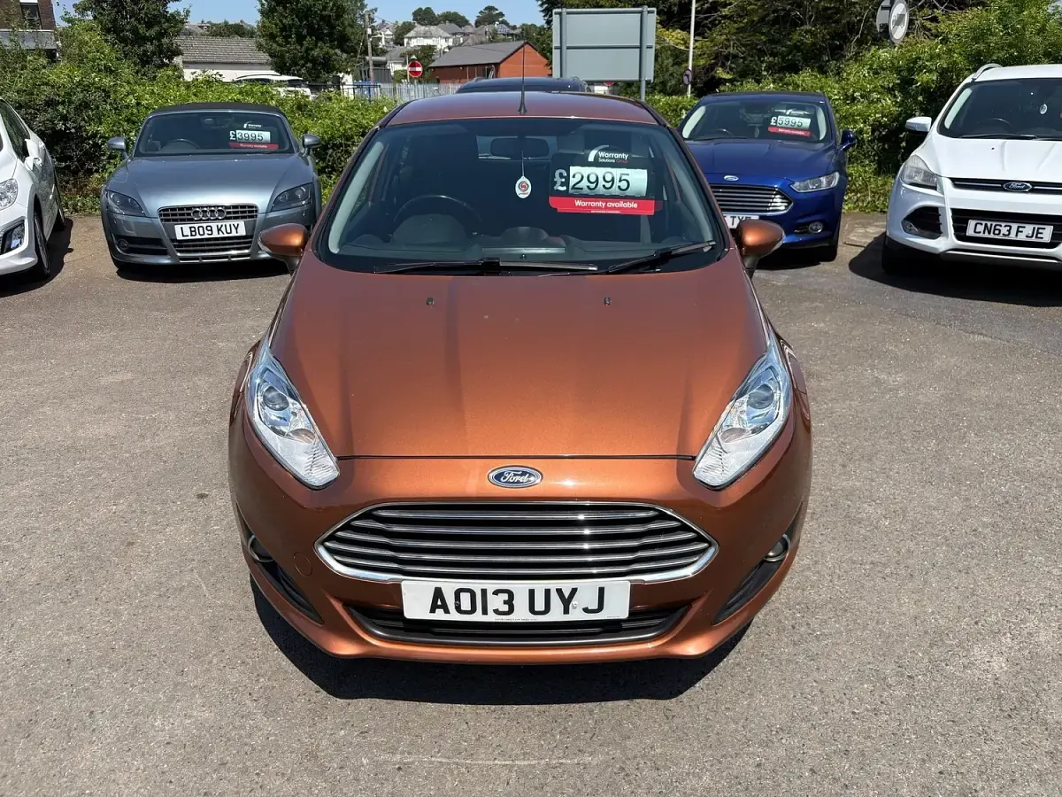 Used Ford Fiesta Zetec 82 HP (60 kW) 2013 Yellow Hatchback